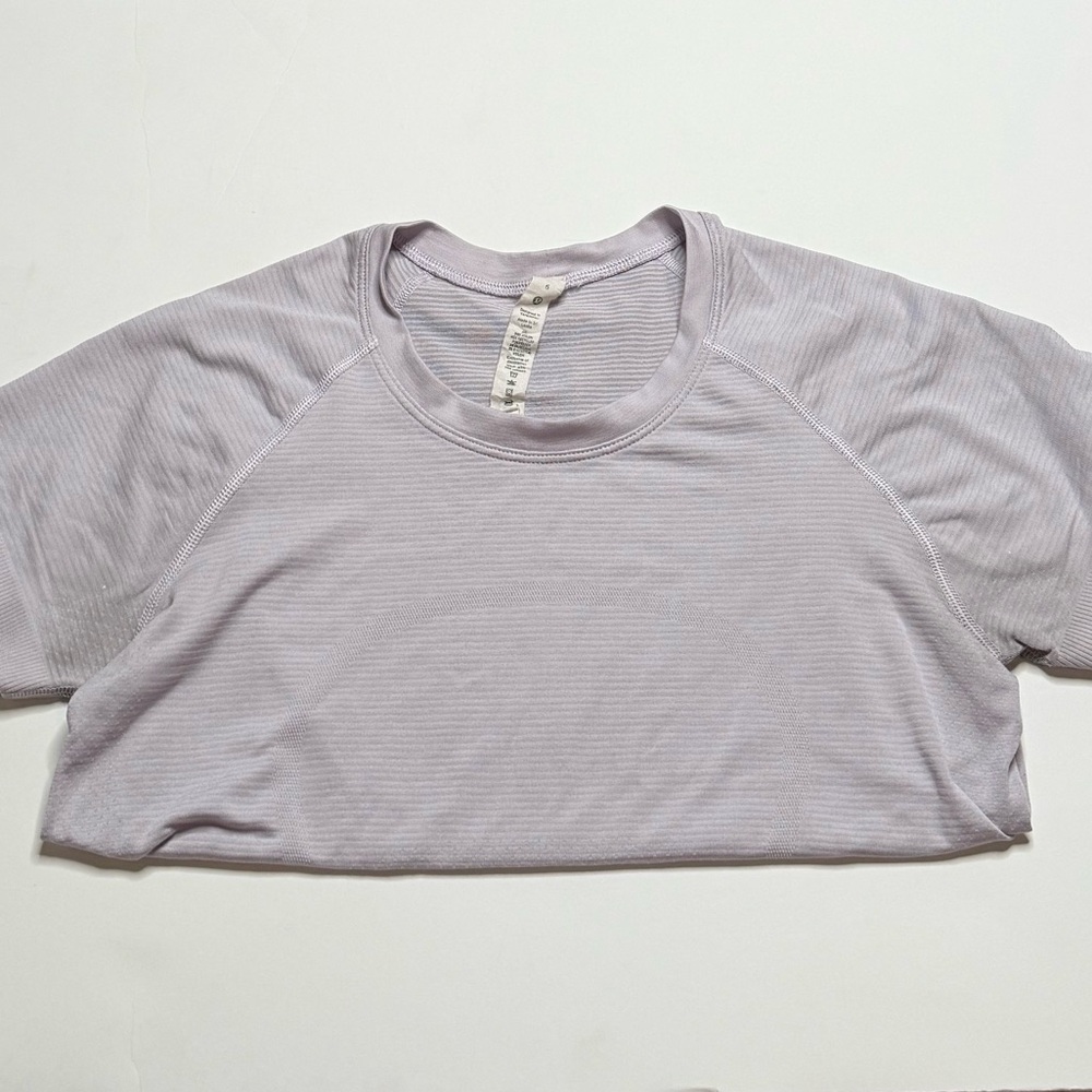 Swiftly Tech Short Sleeve Shirt Light Purple (Waist Length)